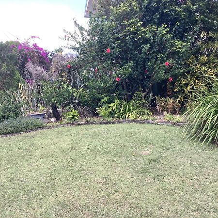 Studio Apartment With Seaview Airlie Beach Buitenkant foto