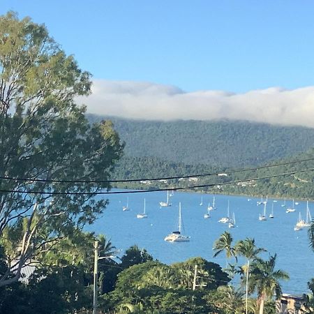 Studio Apartment With Seaview Airlie Beach Buitenkant foto