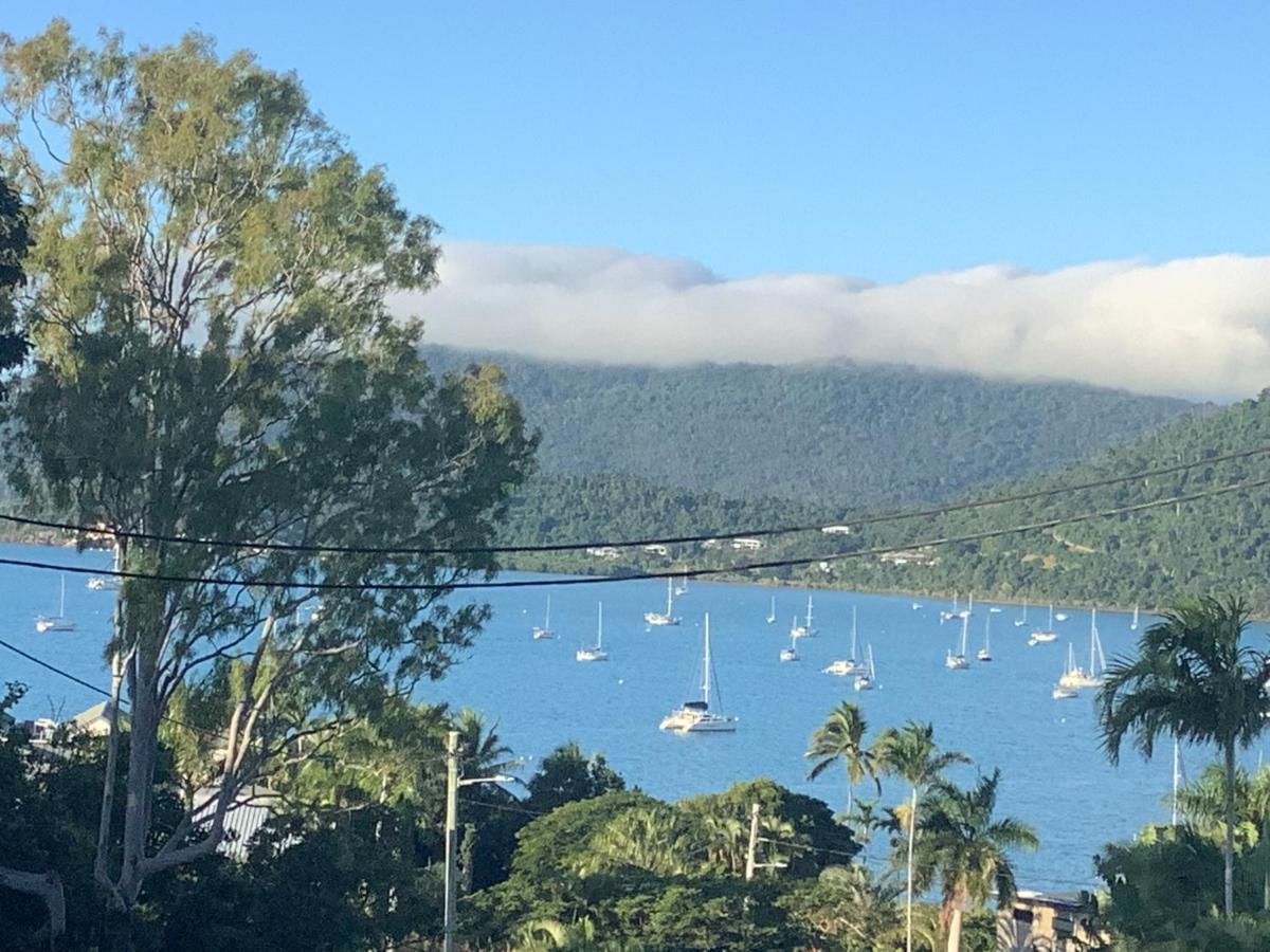 Studio Apartment With Seaview Airlie Beach Buitenkant foto