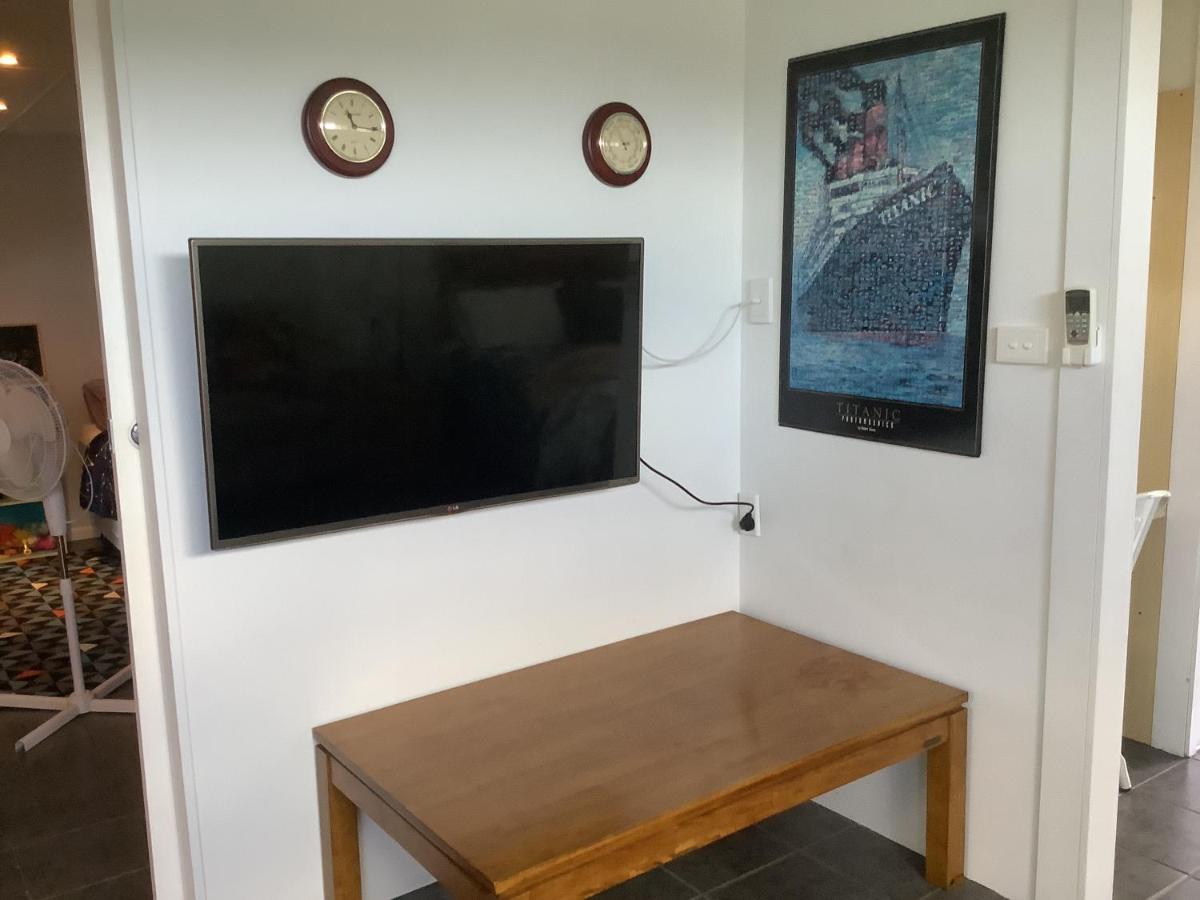 Studio Apartment With Seaview Airlie Beach Buitenkant foto
